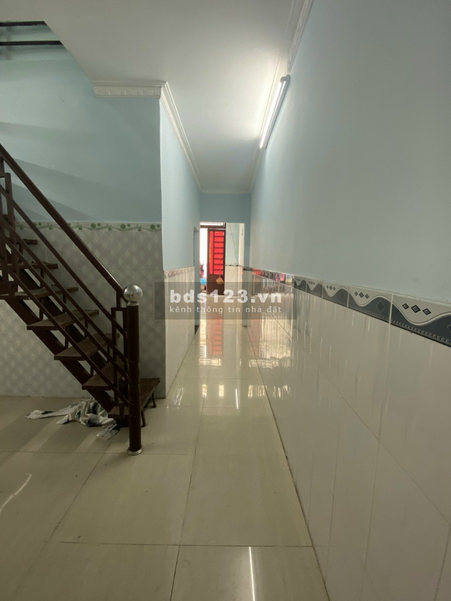 Bán gấp nhà hẻm 1050 Quang Trung, P8, Gò Vấp, 4x13m, 1 trệt, 1 lầu, giá 4.05 tỷ
