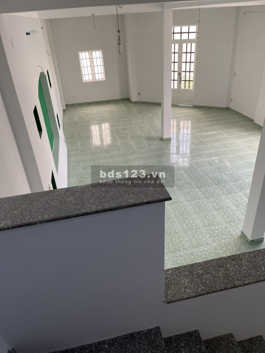 Nhà mới HXT Tân Hương(10x15m) trệt, 3 lầu, 4 phòng ngủ, 3 sàn suốt