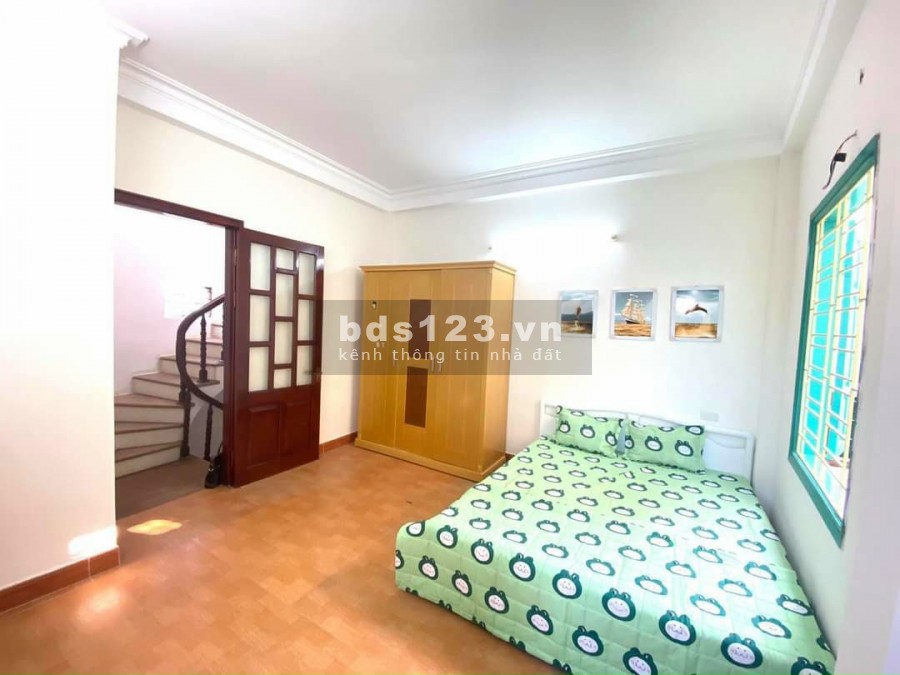 Bán nhà nguyên căn phố Thanh Đàm, đầy đủ nội thất 4 Tầng, dt 26m, giá nhỉnh 2 Tỷ