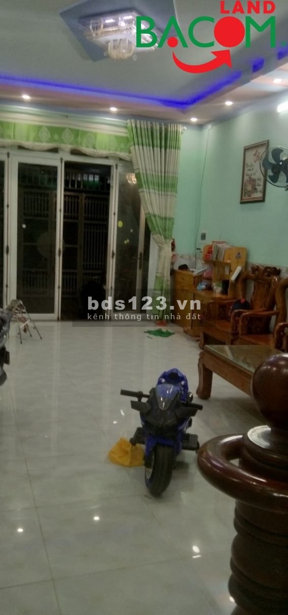Bán nhà 1 trệt 1 lầu, khu dân cư miền Đong, xã Thạnh Phú, Vĩnh Cữu, dt 110m2, giá chỉ 2.35 tỷ