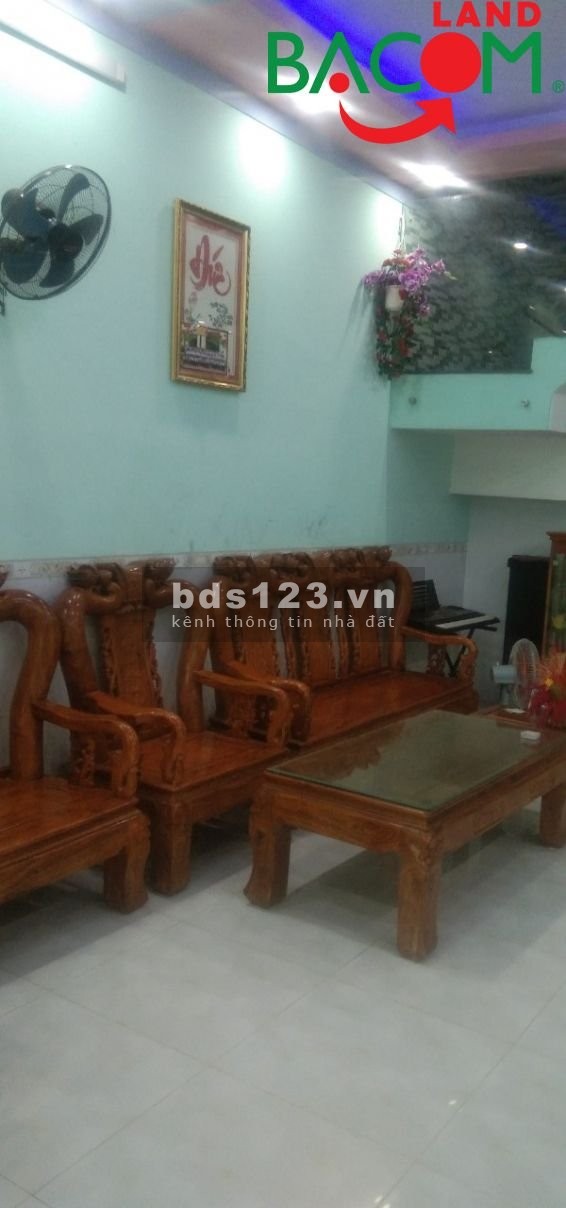 Bán nhà 1 trệt 1 lầu, khu dân cư miền Đong, xã Thạnh Phú, Vĩnh Cữu, dt 110m2, giá chỉ 2.35 tỷ