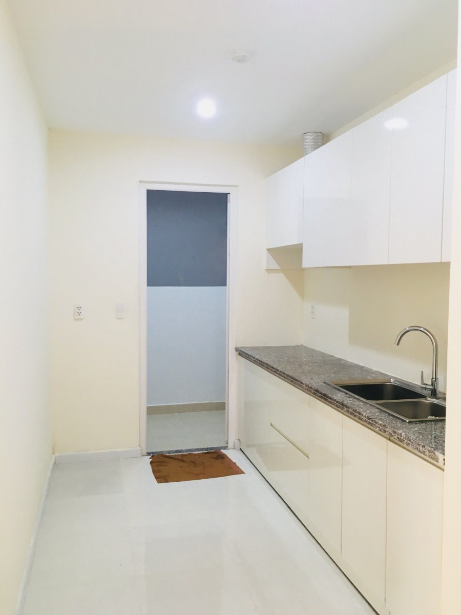 Cần bán căn hộ cao cấp City gate nhà trống giao ngay, dt 75m2, 2 pn