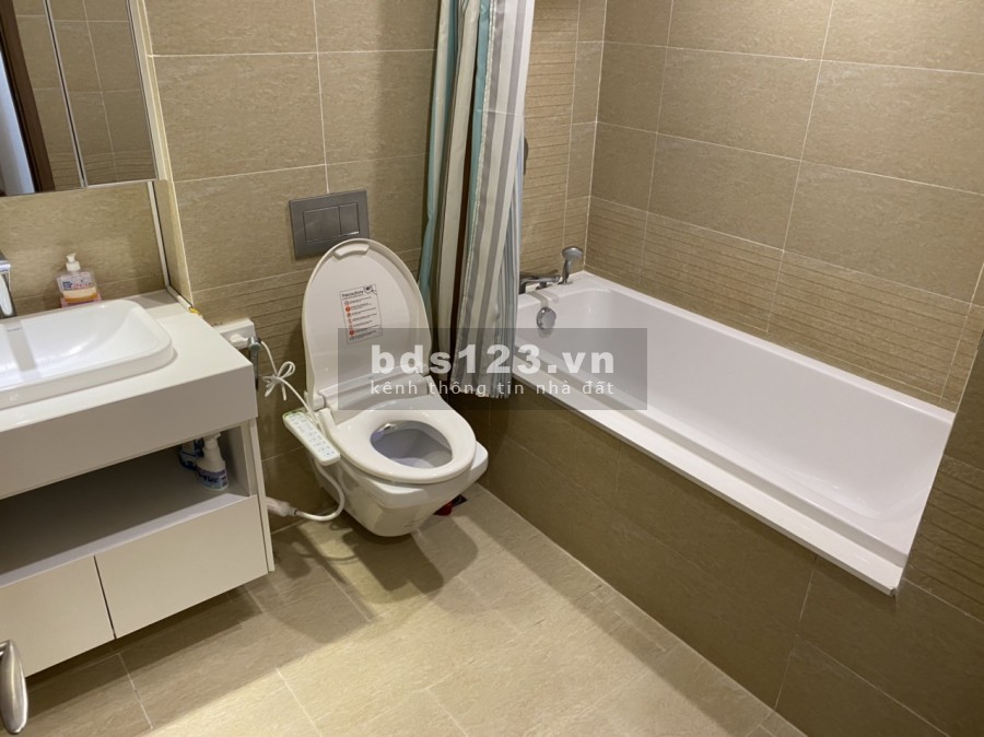 Bán Vinhomes Metropolis M2 08, 72.87m2, 2 ngủ, view trực diện Hồ Tây lh 0973781843 Ánh.