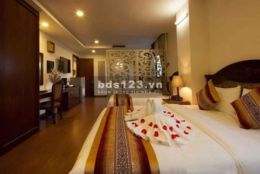 Căn hộ dịch vụ, thu nhập 65 triệu/tháng đường Bến Vân Đồn, Quận 4