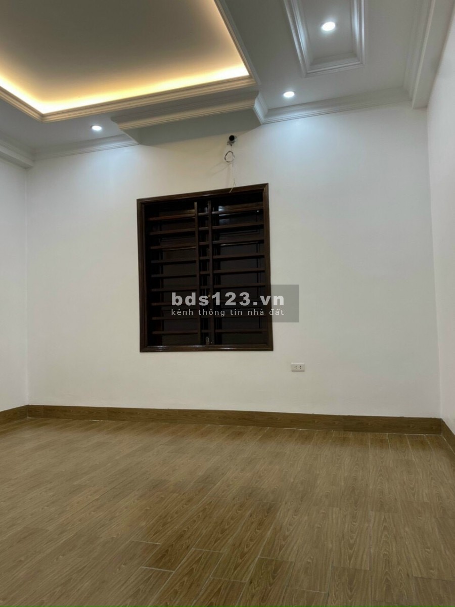Bán nhà mặt đường Phùng Chí Kiên, TP HD, 4 tầng 67.5m2, mt 4.5m, nhà cực đẹp, chỉ 4.6 tỷ