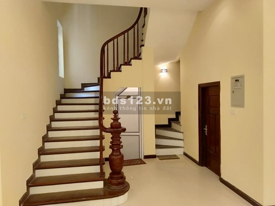 Bán nhà 3 tầng Văn Quán – Hà Đông, Kinh doanh sầm uất, DT sử dụng 190 m2, giá 19.5 tỷ (có thương lượng)