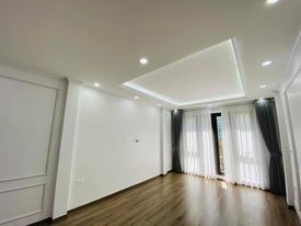 Trung Tâm Đống Đa, Nhà Đẹp, Gần Ô Tô, Trường Chinh 40m 5 Tầng, Mt 4,1m. Hơn 5 tỷ