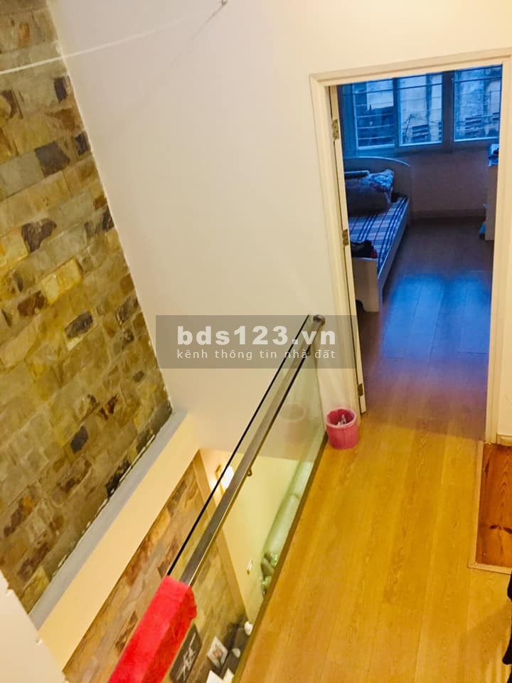 Nhà phố Láng Hạ, diện tích 34m2, đúc 4 tầng, ngõ ba gác, nhỉnh 3 tỷ
