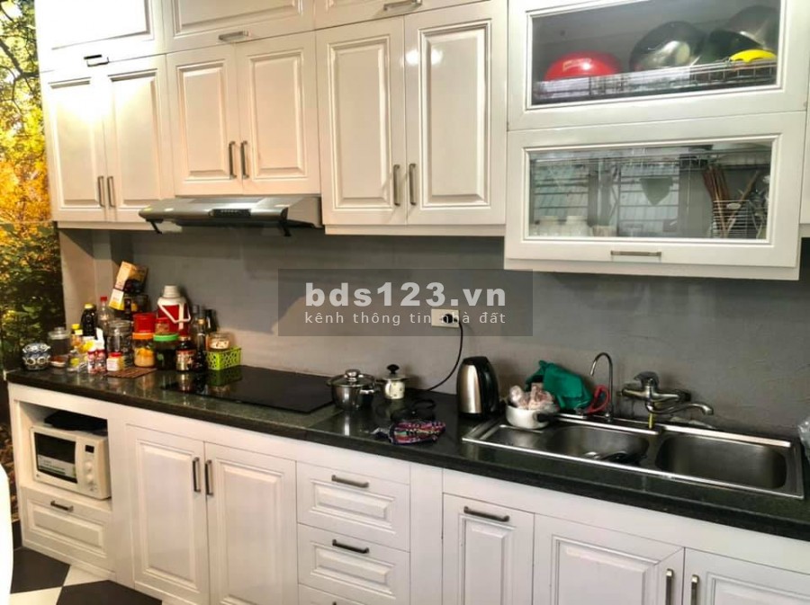 Bán gấp nhà phố Giáp Nhị ô tô qua cửa, khu an ninh, 5 tầng đúc bê tông