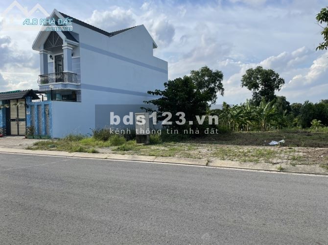 Bán Lô đất nghỉ dưỡng đầu tư mùa dịch KDC Tân Đức, DT 5x25m giá 1 tỷ 488 tr