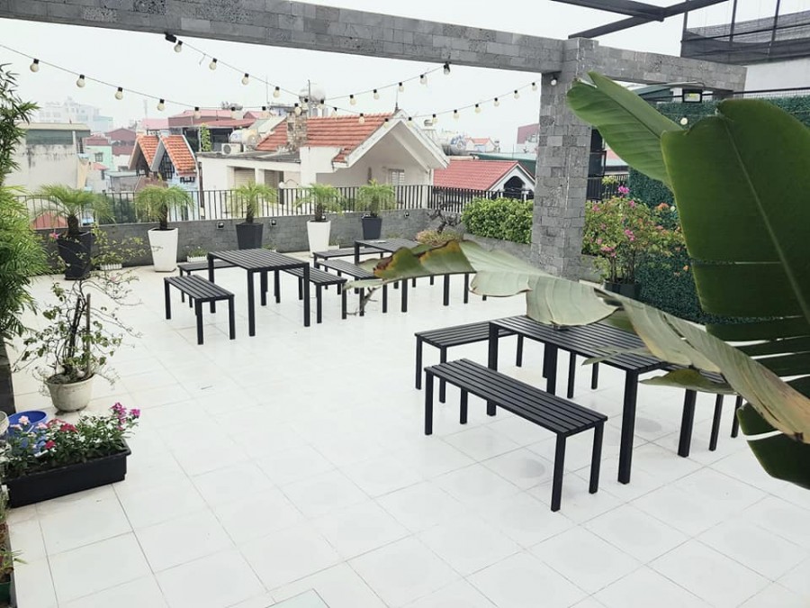 Bán nhà Lạc Long Quân 150m2 MT 9m, thang máy, cho thuê 150tr/tháng, giá nhỉnh 20 tỷ. LH: 0969586810