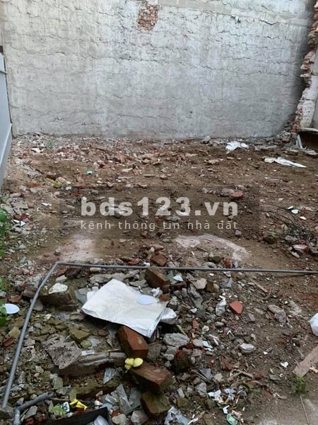 Diện tích 31m2+32m2 đất mặt tiền 3,9M2, 3,8 đồng giá 2.4 tỷ Xuân Đỉnh, lhcc