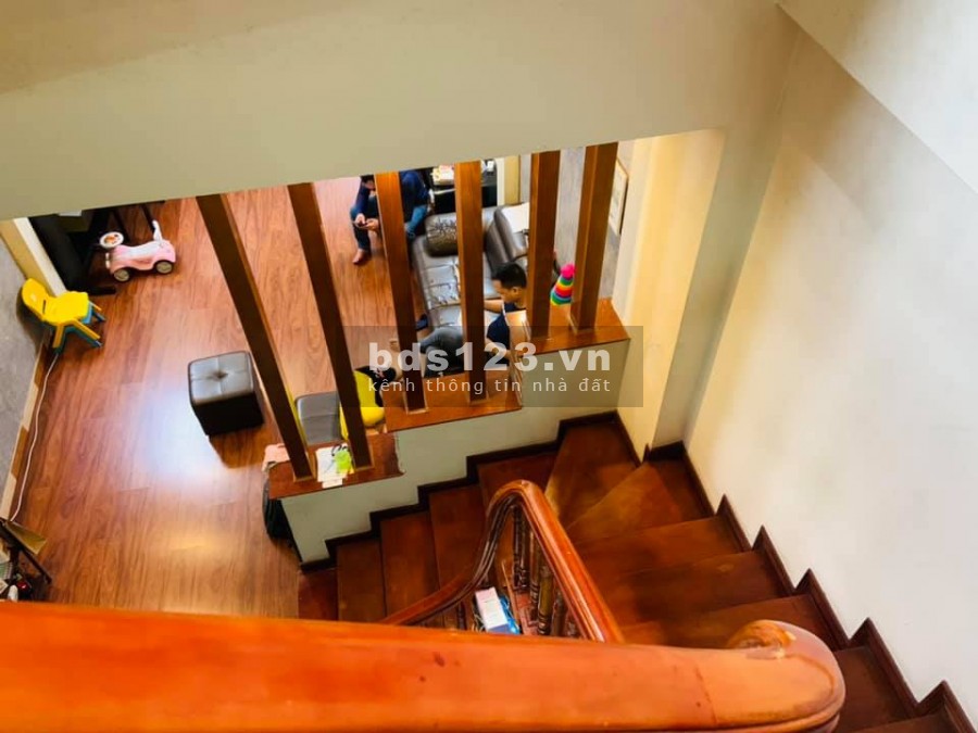 Bán nhà phố Kim Mã Thượng,phường Vĩnh Phúc,Trung Tâm quận Ba Đình. DT 56m x 4T, MT 3m8 Giá 5.7tỷ