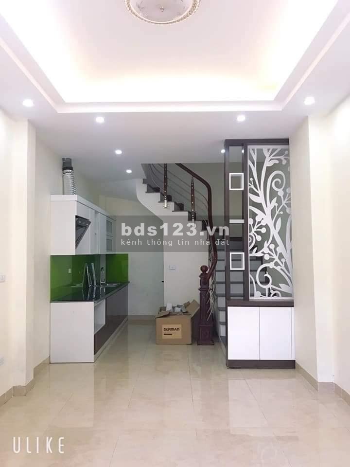 Chỉ 3 tỷ có nhà 4 tầng Ngọc Thụy, Long Biên ngõ thông, rộng, chỉ việc ở