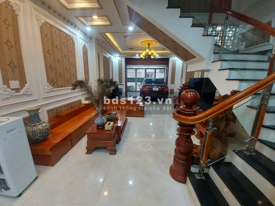 Bán nhà Nguyễn Văn Công lô góc hẻm xe hơi 58m2(4,5x13) giá 5,45 tỷ