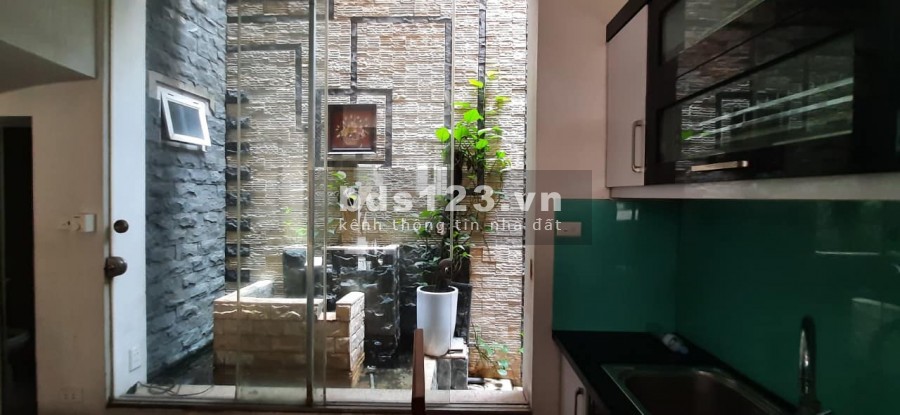 Nhỉnh 4 tỷ có nhà 4 tầng, An Dương Vương, Tây Hồ, lô góc 3 mặt thoáng, ngõ thông