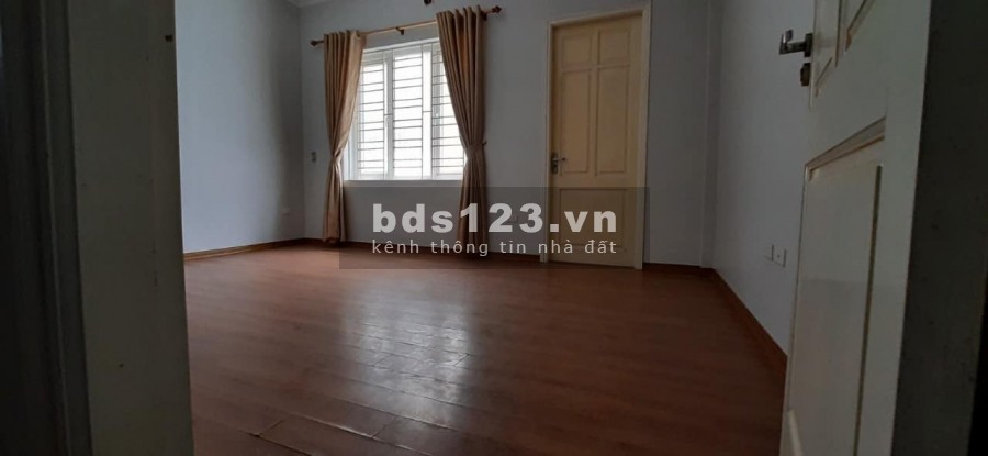 Nhỉnh 4 tỷ có nhà 4 tầng, An Dương Vương, Tây Hồ, lô góc 3 mặt thoáng, ngõ thông