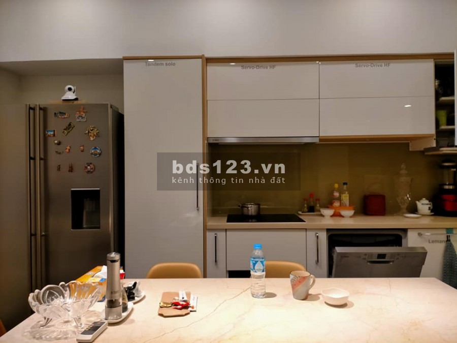 Bán nhà Võ Chí Công, 5 tầng, nội thất xịn, ngõ to như phố, 35m, 4.5 tỷ
