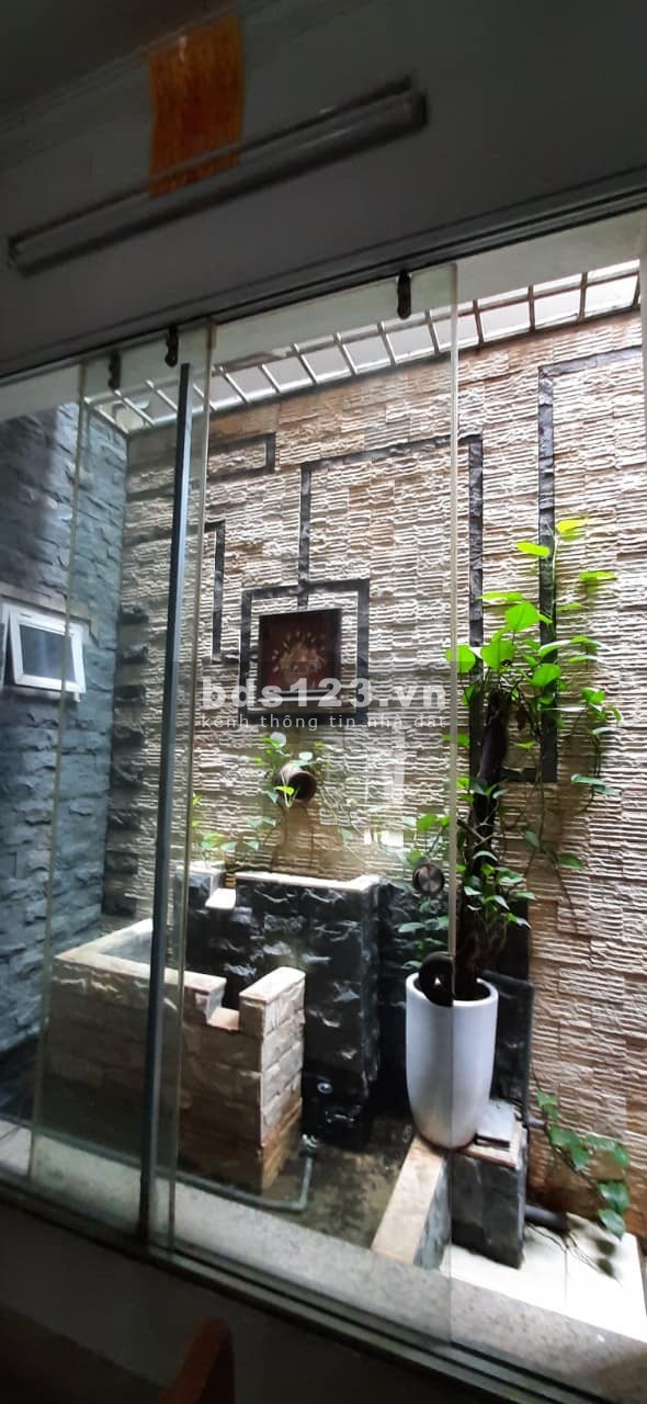 Nhỉnh 4 tỷ có nhà 4 tầng, An Dương Vương, Tây Hồ, lô góc 3 mặt thoáng, ngõ thông