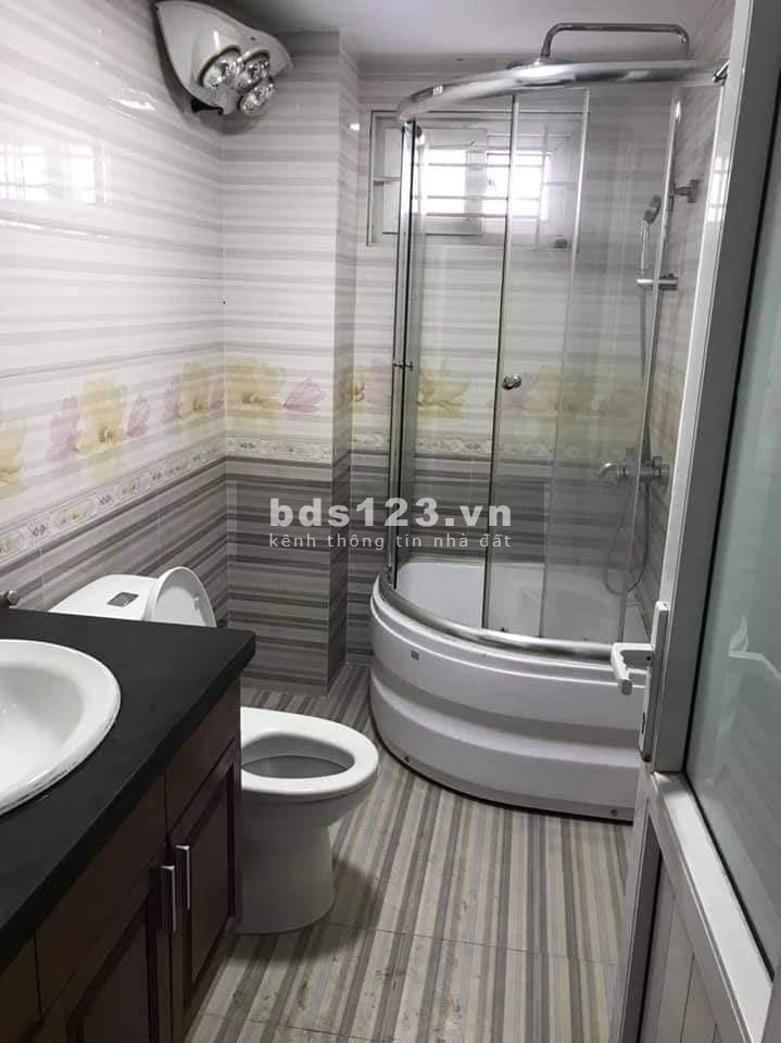Nhỉnh 4 tỷ có nhà 4 tầng, An Dương Vương, Tây Hồ, lô góc 3 mặt thoáng, ngõ thông