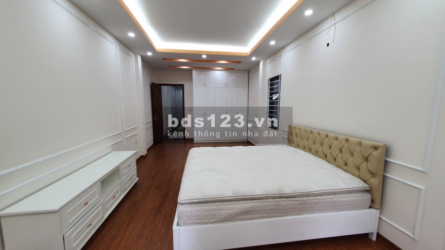 Bán nhà Lạc Long Quân, Cầu Giấy 59m2x6 tầng thang máy, lô góc, ôtô tránh vào nhà. Nhỉnh 11 tỷ