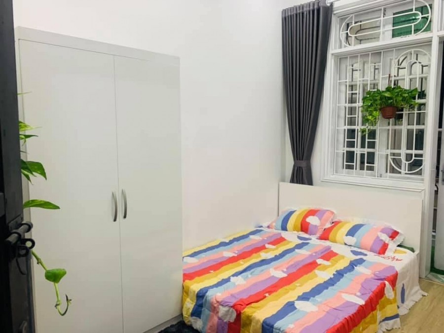 Bán Nhà, kinh doanh Chùa Láng, Quận Đống Đa, dt 60m2, 5 tầng, giá 6.5 tỷ