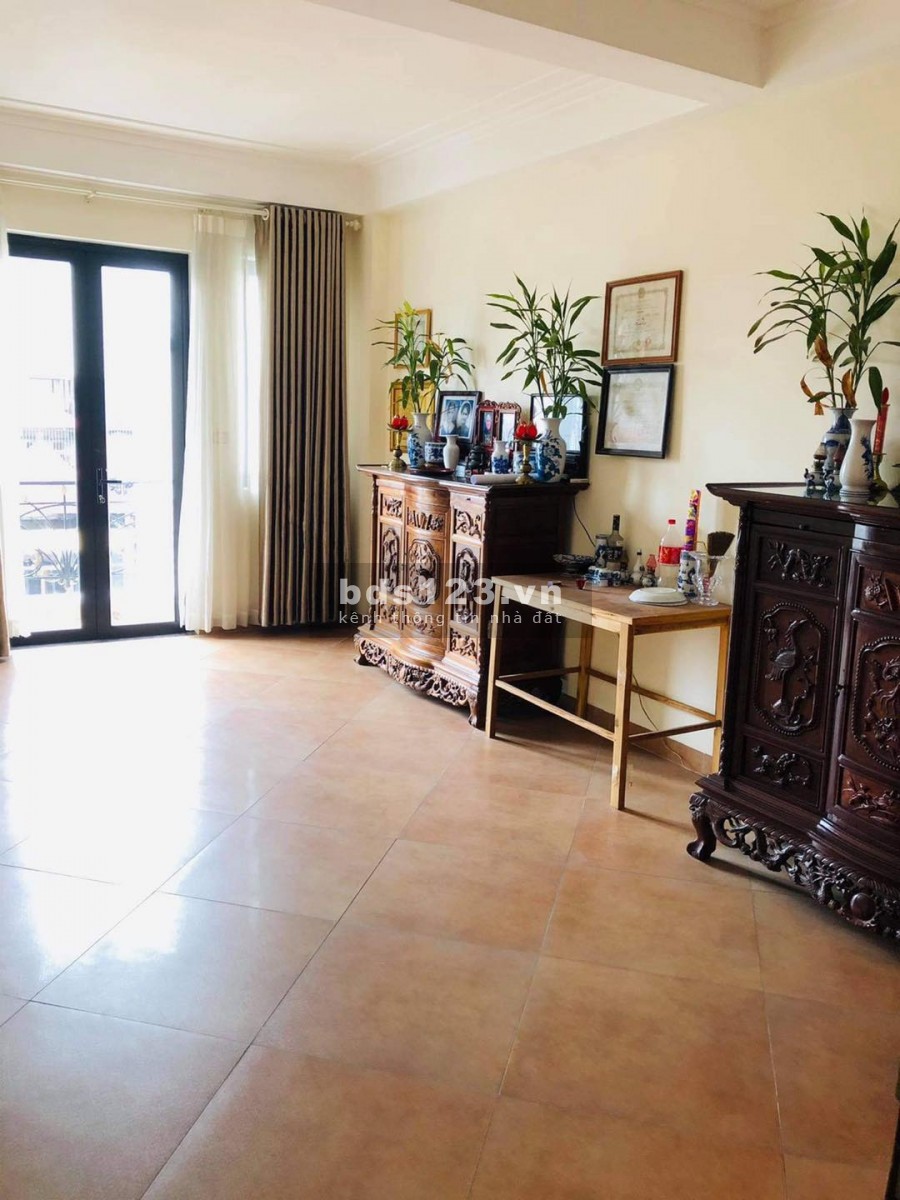 Oto vào nhà ngõ 158 Nguyễn Khánh Toàn, DT 73.5m2 6 tầng mt 4m giá 12.8 tỷ