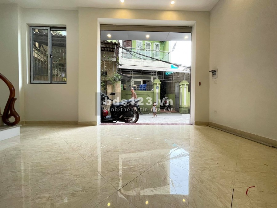 Nhà Nhân Hòa DT 34 m, xây 5 tầng, MT 6m, tiện ích vô cùng, giá chỉ 4.2 tỷ