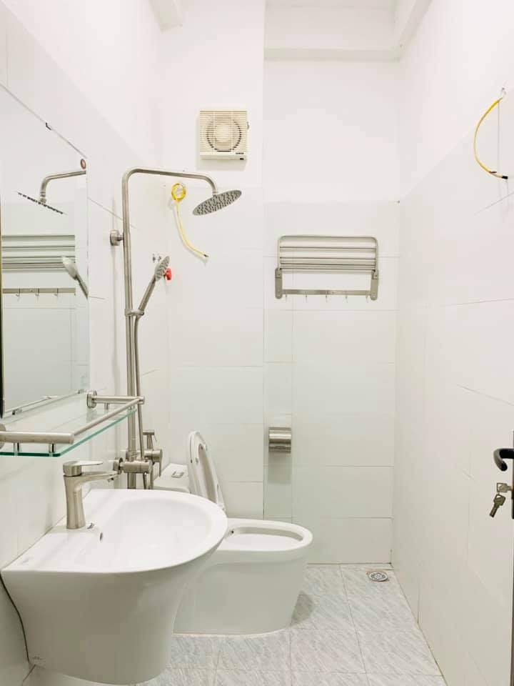 Nhà mới đẹp giá rẻ Thạch Bàn diện tích 32m2, mt 4.3m giá nhỉnh 2 tỷ ở ngay