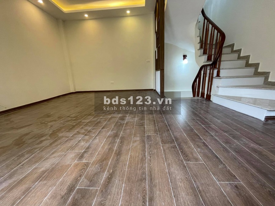 Nhà Nhân Hòa DT 34 m, xây 5 tầng, MT 6m, tiện ích vô cùng, giá chỉ 4.2 tỷ