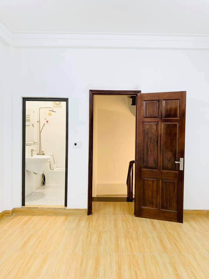 Nhà mới đẹp giá rẻ Thạch Bàn diện tích 32m2, mt 4.3m giá nhỉnh 2 tỷ ở ngay