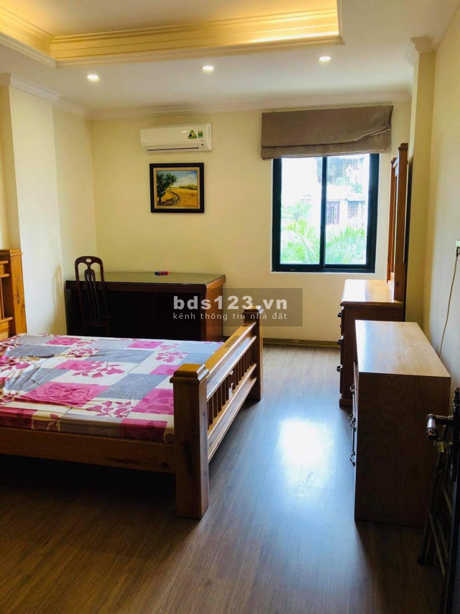 Oto vào nhà ngõ 158 Nguyễn Khánh Toàn, DT 73.5m2 6 tầng mt 4m giá 12.8 tỷ