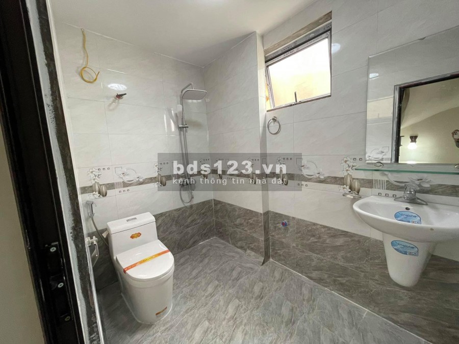 Nhà Nhân Hòa DT 34 m, xây 5 tầng, MT 6m, tiện ích vô cùng, giá chỉ 4.2 tỷ