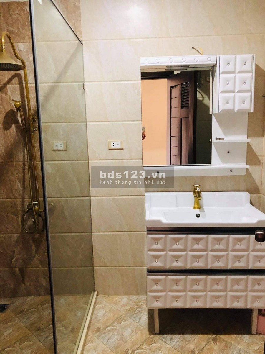 Oto vào nhà ngõ 158 Nguyễn Khánh Toàn, DT 73.5m2 6 tầng mt 4m giá 12.8 tỷ