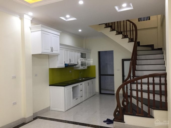Căn nhà duy nhất Thạch Bàn, diện tích 30m2, 4 tầng đúc, giá bán 2.15 tỷ