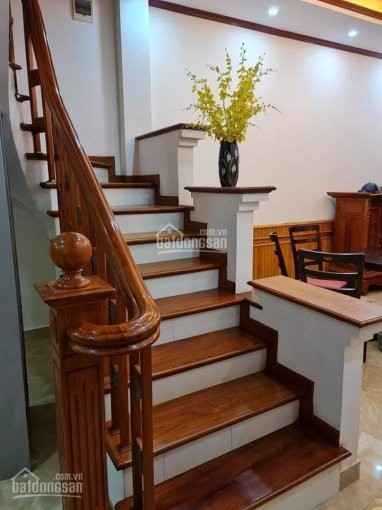 Bán nhà 5 tầng nguyễn khuyến hà đông. dt 60m. mt4m. nhà đẹp. oto vào nhà. lh 0984042591