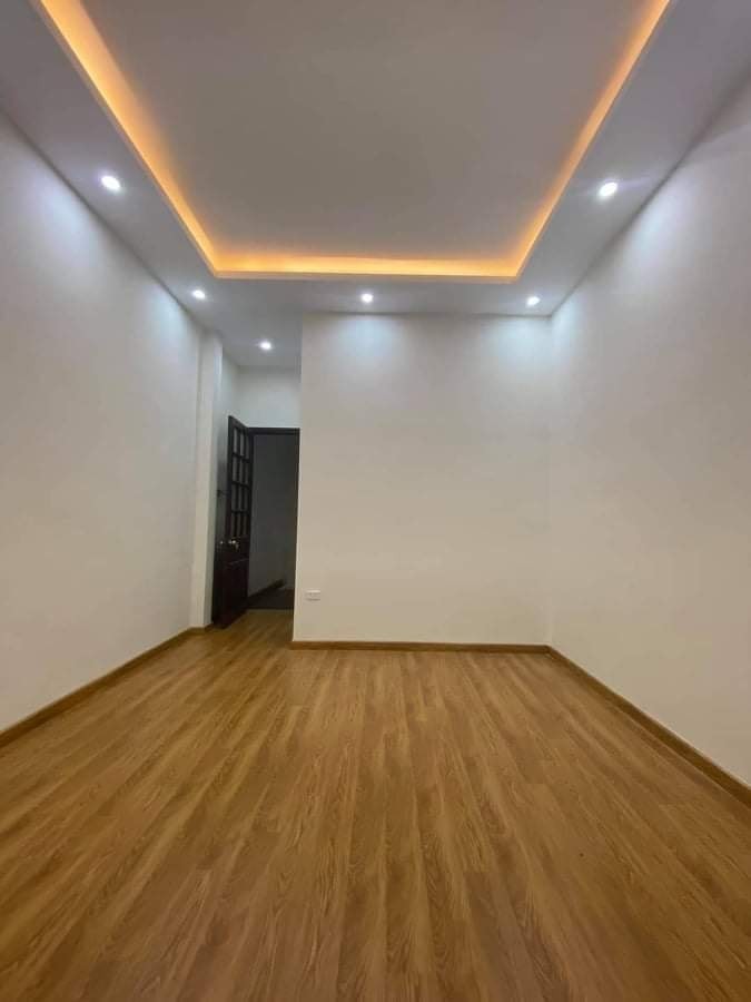 Siêu hiếm, Nhà KĐT Mễ trì ,mặt tiền 3.4m, 5 tầng, Chỉ 3 tỷ, 30m ô tô tránh