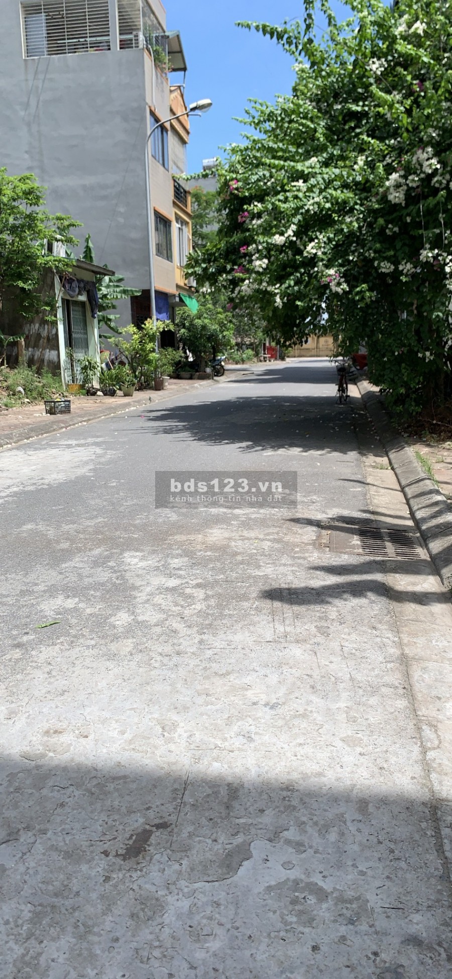 Bán nhà khu tái định cư Giang Biên, nhà đẹp mới xây, dt 40m2 5 tầng, chỉ 4.7 tỷ