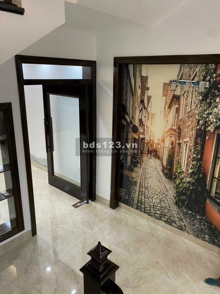 Bán nhà mặt đường Phùng Chí Kiên, TP HD, 4 tầng 67.5m2, mt 4.5m, nhà cực đẹp, chỉ 4.6 tỷ