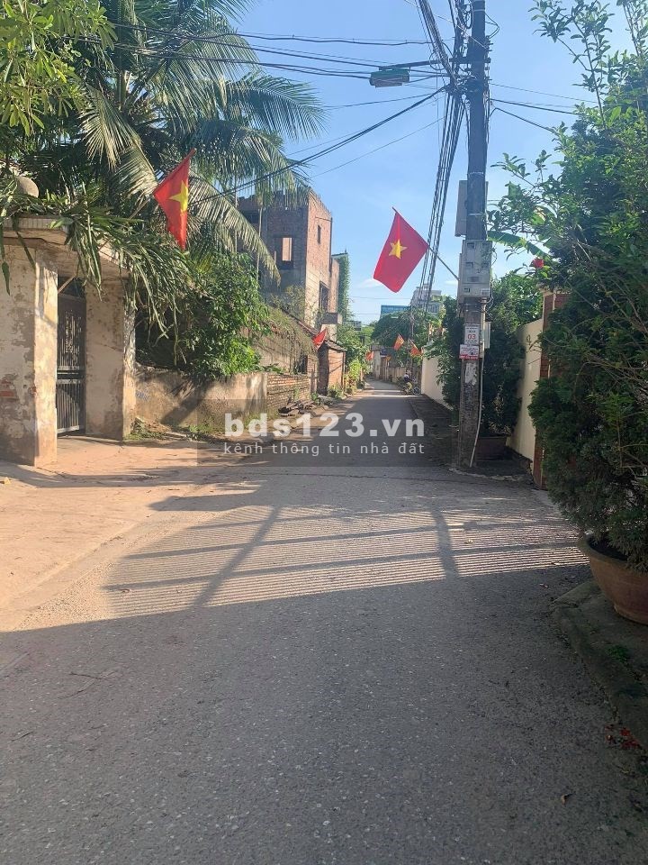 Bán đất Đông Dư -140m2 Thôn Thượng –Trục chính đường nhựa. 0982852808