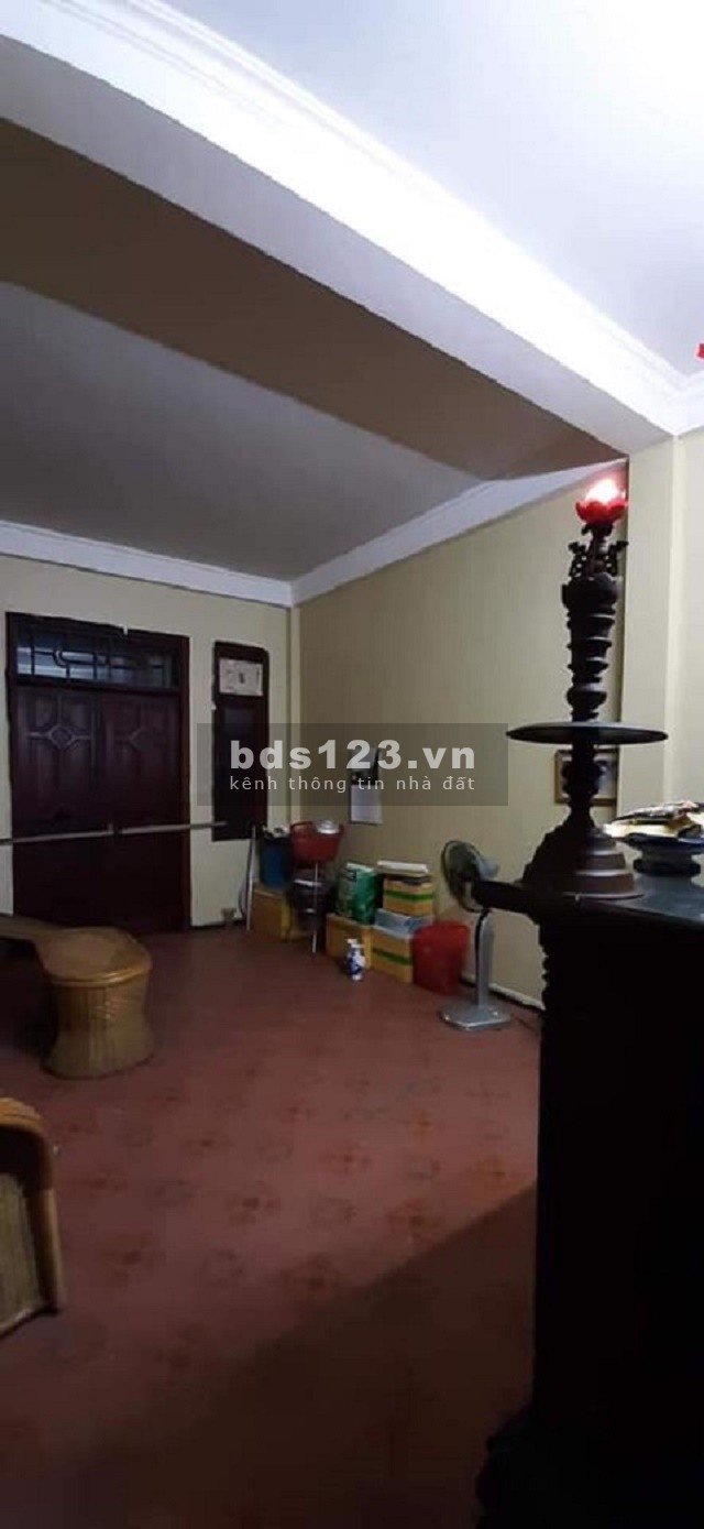 Bán nhà mặt phố giếng mứt diện tích 50m2, 4 tầng, giá rẻ, 4 tỷ hơn có thể kinh doanh