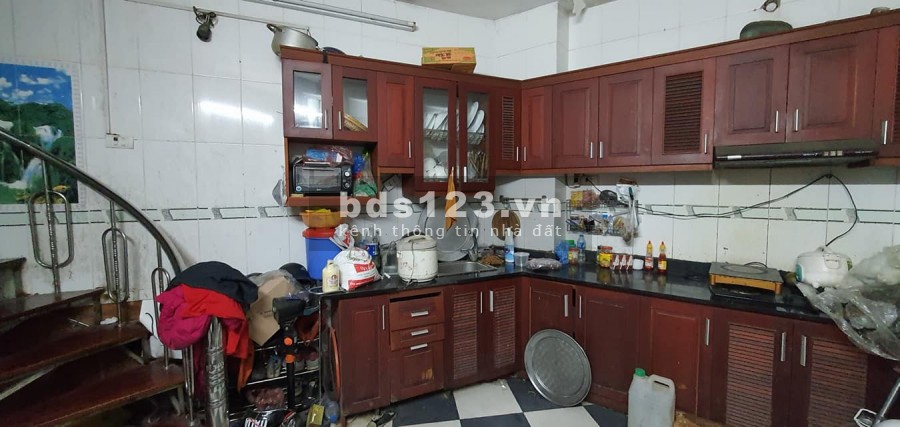 Nhà Giảng Võ 2.5 tỷ mặt tiền 4.5m ngõ thông, vị trí đẹp, lhcc