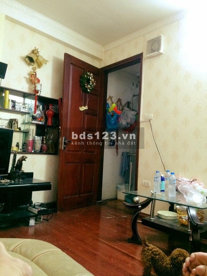 Nhà Giảng Võ 2.5 tỷ mặt tiền 4.5m ngõ thông, vị trí đẹp, lhcc