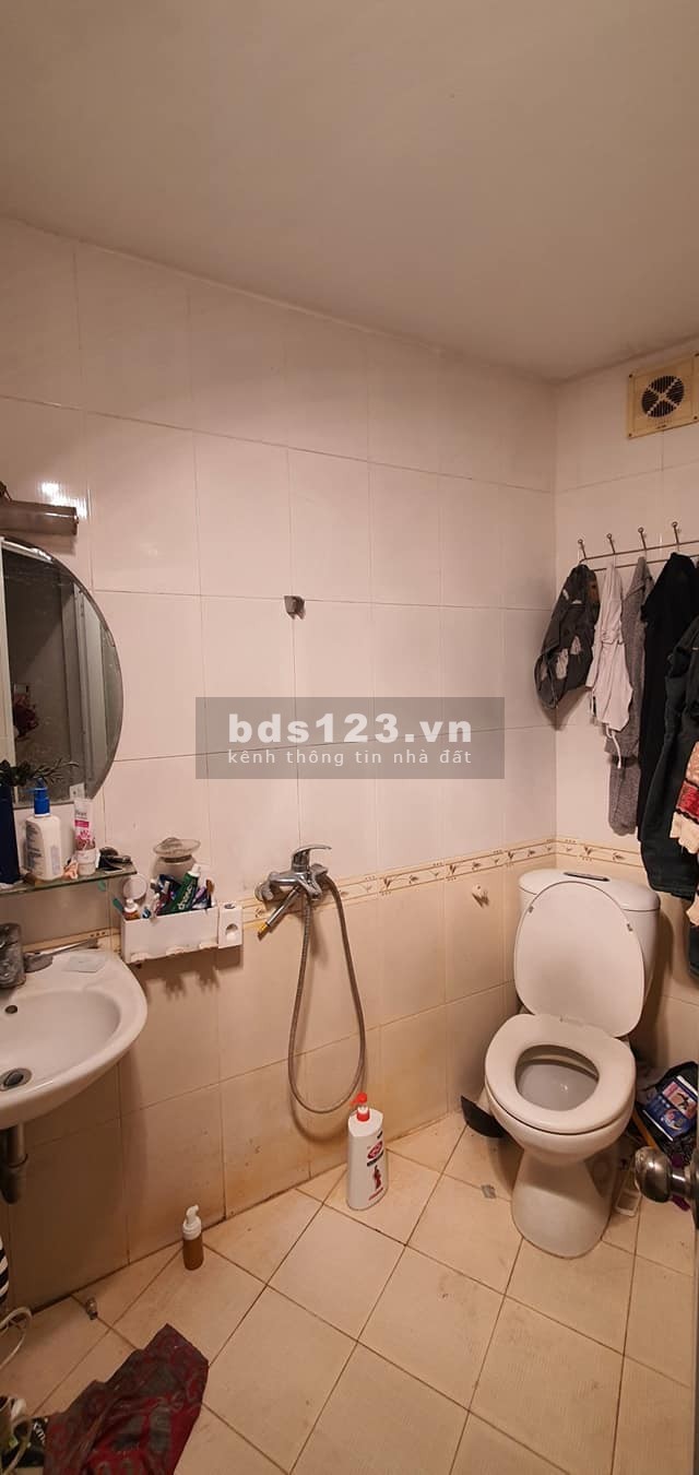 Nhà Giảng Võ 2.5 tỷ mặt tiền 4.5m ngõ thông, vị trí đẹp, lhcc