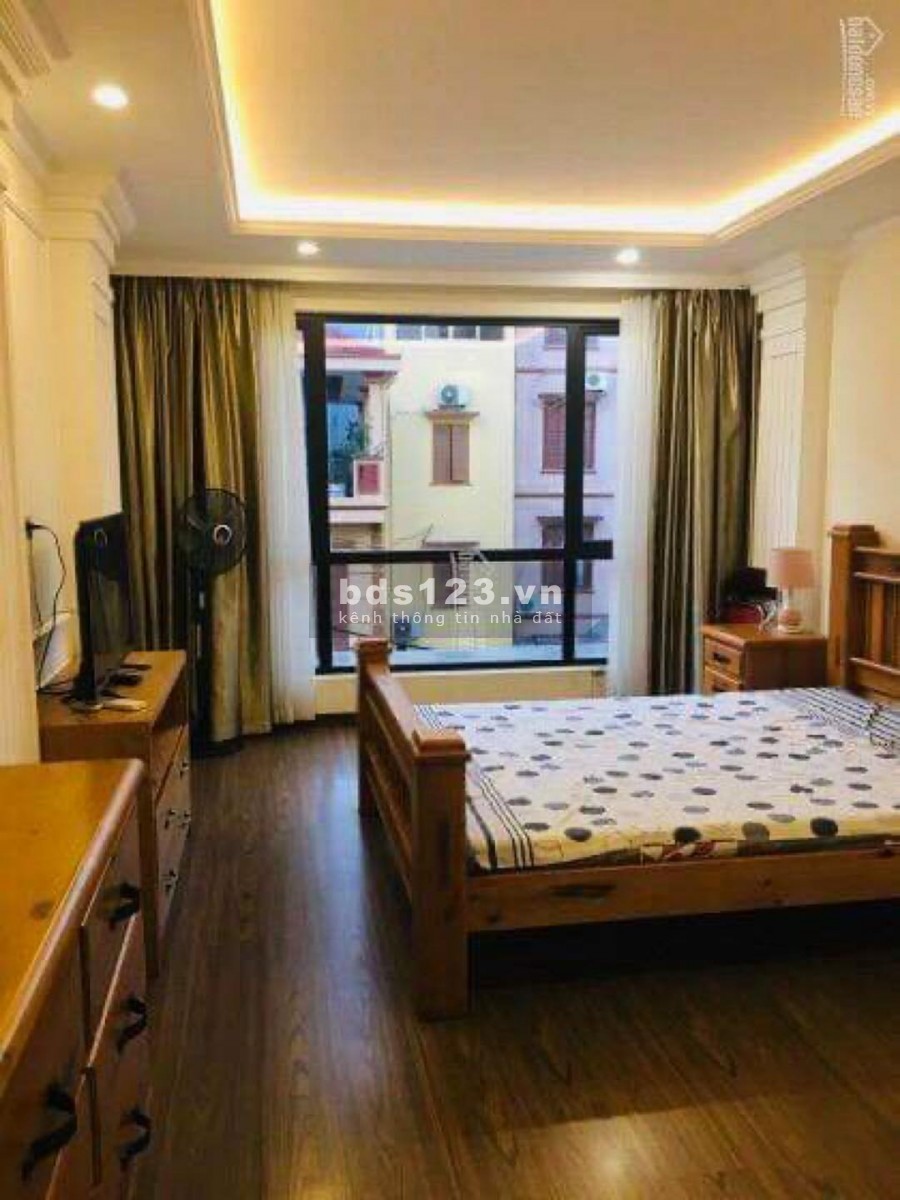 Oto vào nhà ngõ 158 Nguyễn Khánh Toàn, DT 73.5m2 6 tầng thang máy MT 4m giá 12.8 tỷ