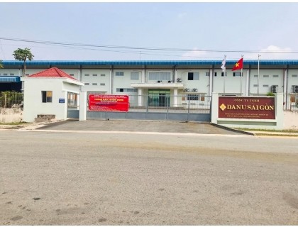 Chính chủ chuyển nhà bán gấp nhà c4 mới gía rẻ đẹp kề chợ tp buôn bán