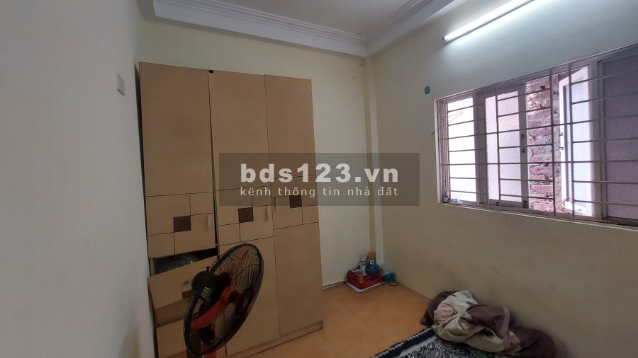 Bán nhà Nguyễn Khoái 34 m2 giá 2 tỷ dầy đủ nội thất, lh 0981663442