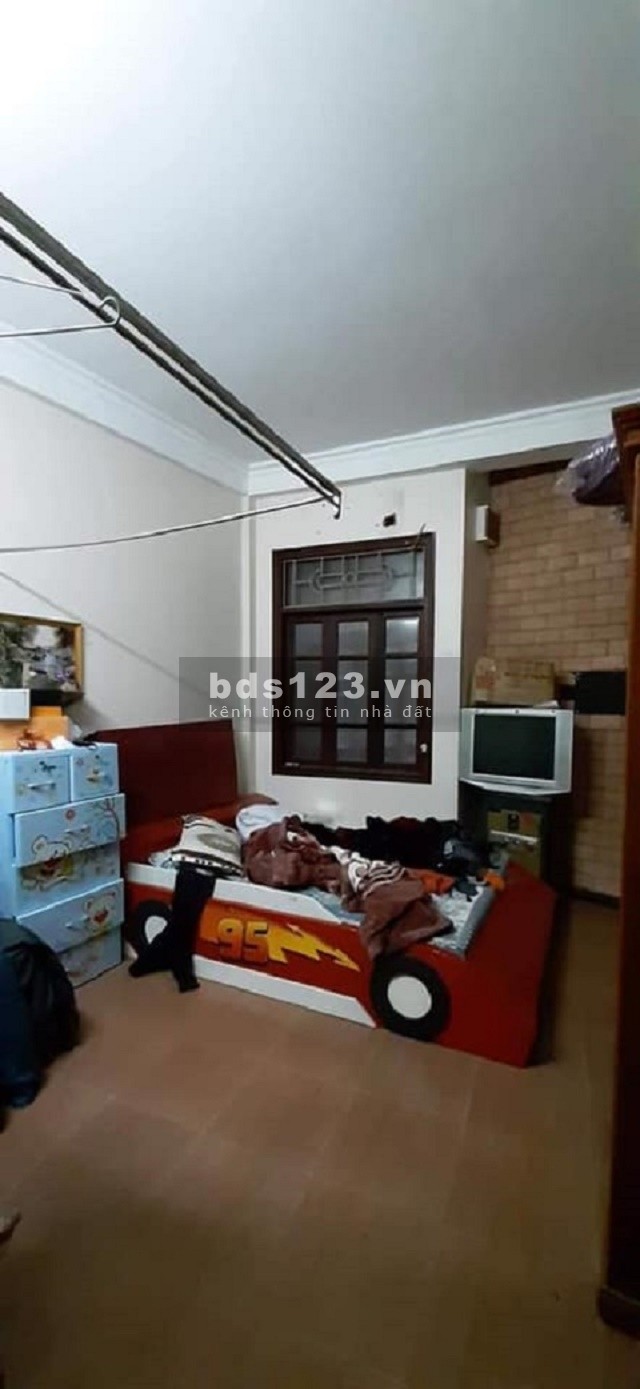 Bán nhà mặt phố giếng mứt diện tích 50m2, 4 tầng, giá rẻ, 4 tỷ hơn có thể kinh doanh