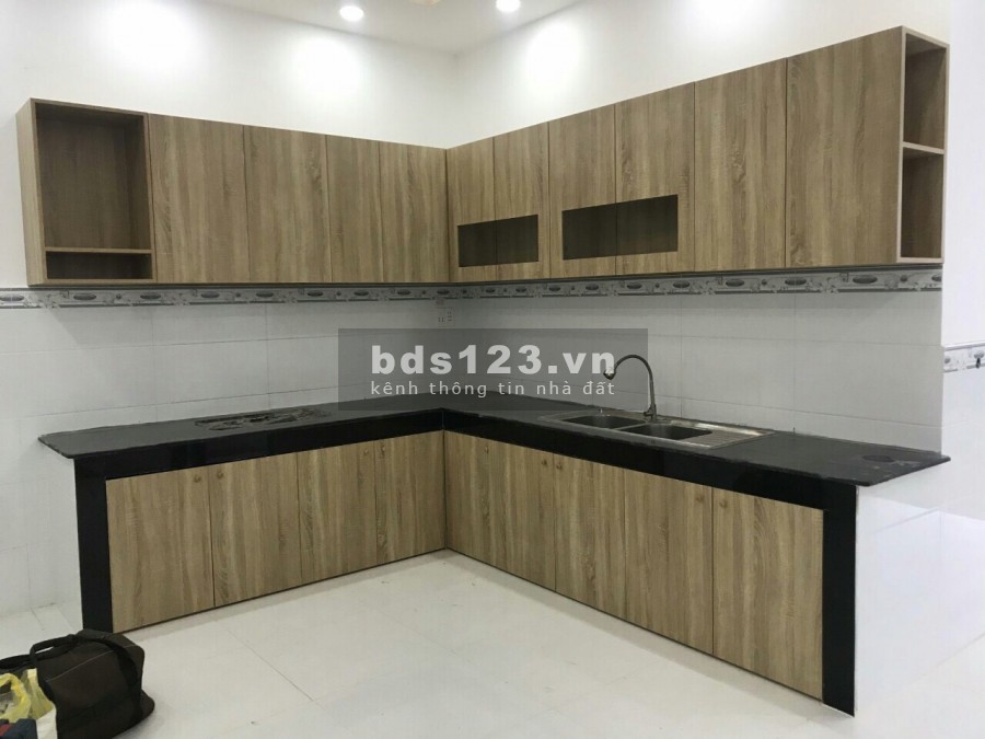 Cần bán căn nhà mới xây 1 lầu đúc, huyện Bình Chánh, đúc 100%, kiến trúc đẹp