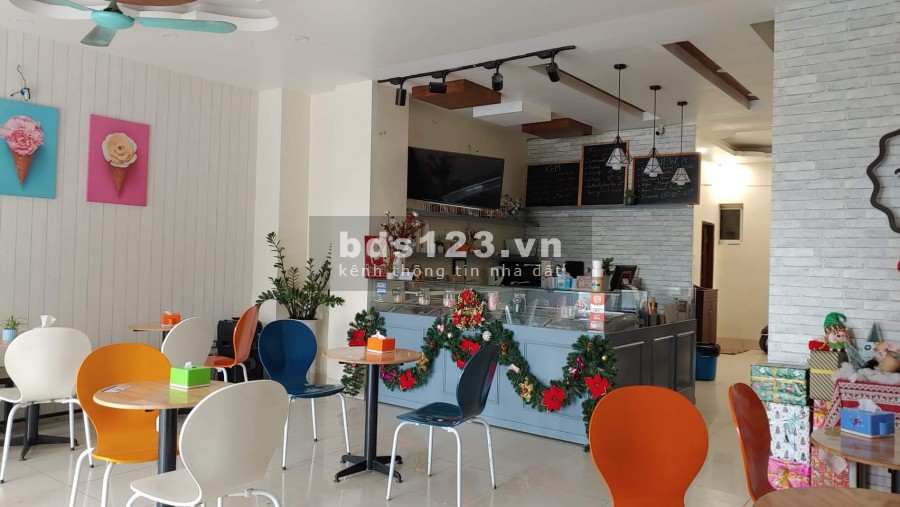 Trịnh Công Sơn, 84mX7mMT, View Hồ. Kinh doanh, văn phòng.. Giá 34 tỷ.